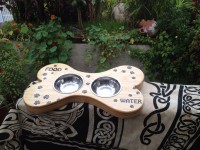 /album/mascotas/hueso-comedero-jpg/